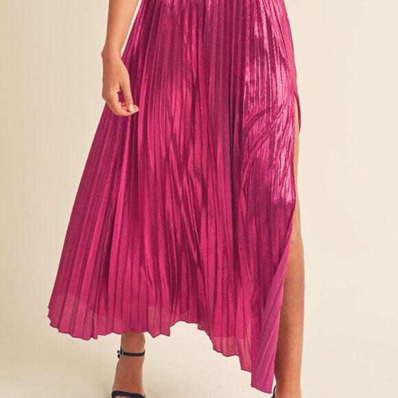 Pleated Metallic Midi Skirt - Picture 3 of 5
